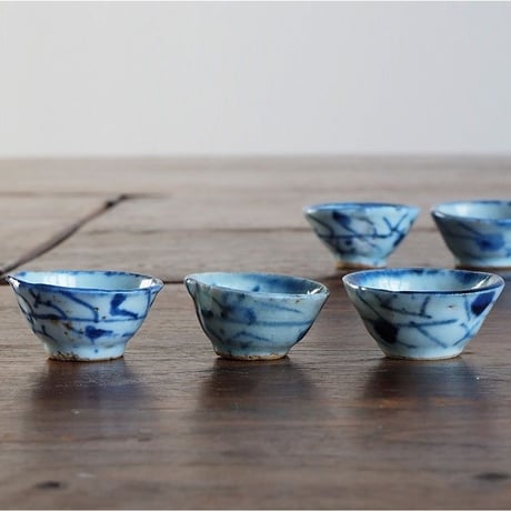 no643  染付の小さな茶杯