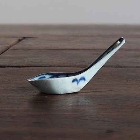 no632  染付のレンゲ