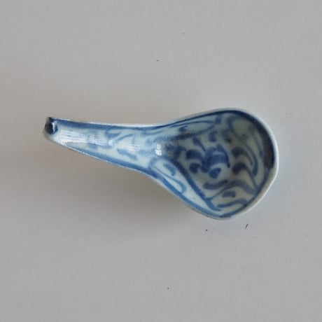 no1010-18c　古い染付のレンゲ