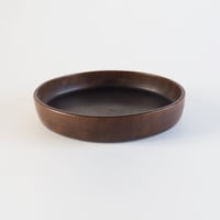 no1137  　丸いくり抜きのトレイ