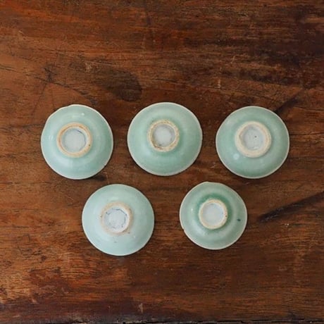 no619   青磁の小さな茶杯