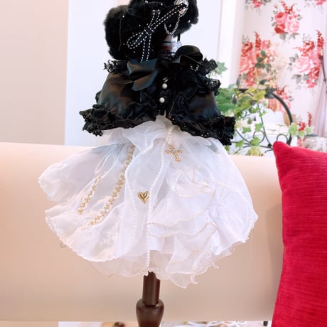 ホワイトゴールド煌めくハロウインワンピ＾＾