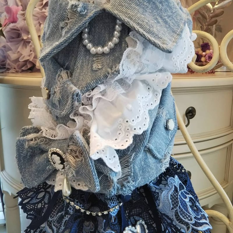 ガーリー風手染めフリル付き　革タグデニムヘアークリップ(両利き用)2個セット ガーリー風手染めフリル付き 革タグデニムヘアークリップ(両利き用)2個