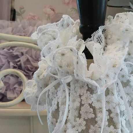 小花刺繍オーガンジーのフリル襟ブラウス＾＾
