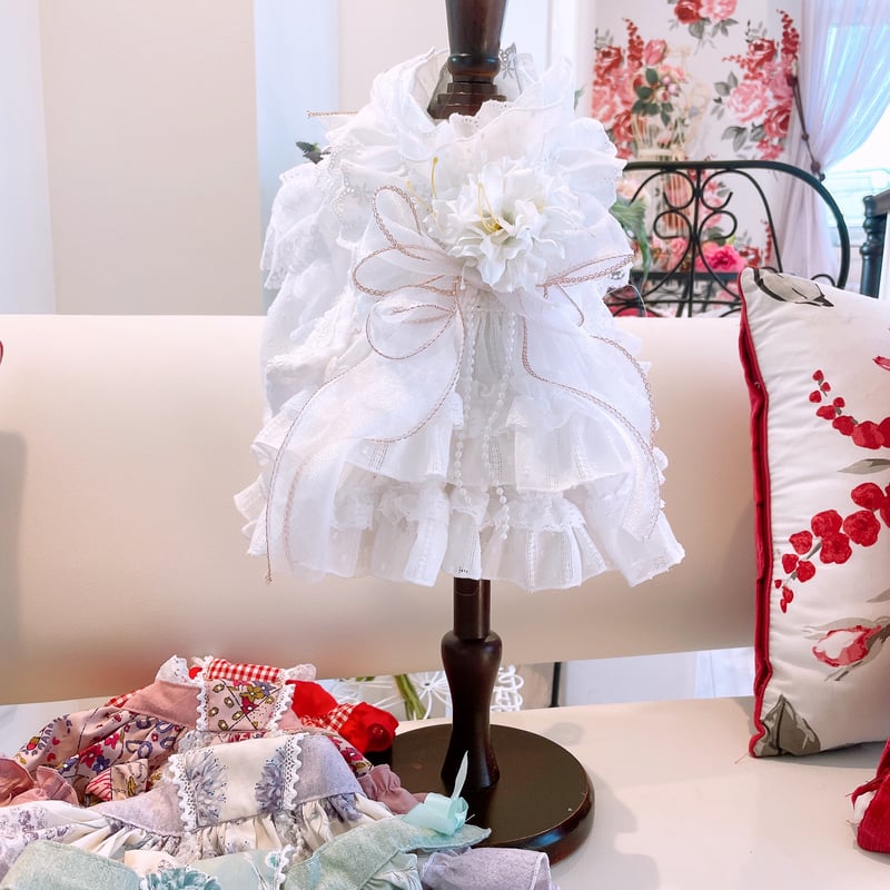 ヒスクローネ　ホワイトレースハルターエプロン さえら エプロン（24-c073) - さえら＆ベルパーチショップ