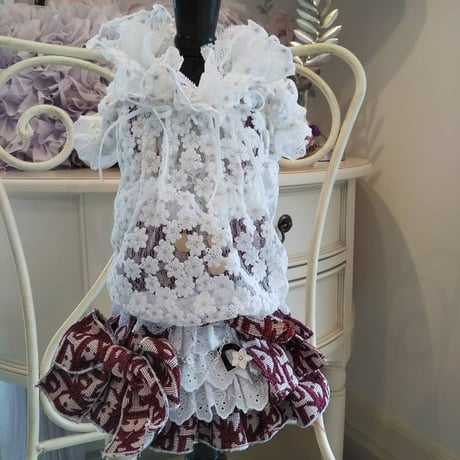 小花刺繍オーガンジーのフリル襟ブラウス＾＾