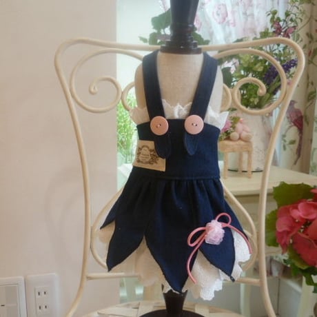 チューリップデニムのワンピorパンツ