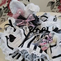 モノトーンアリスワンピの　うさ耳ヘッドドレス＾＾