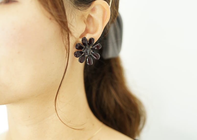 チョコレートコスモスイヤリングa.b | Little Witch