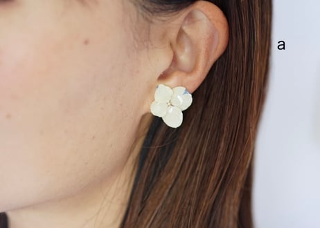 CATEGORY White | Little Witch