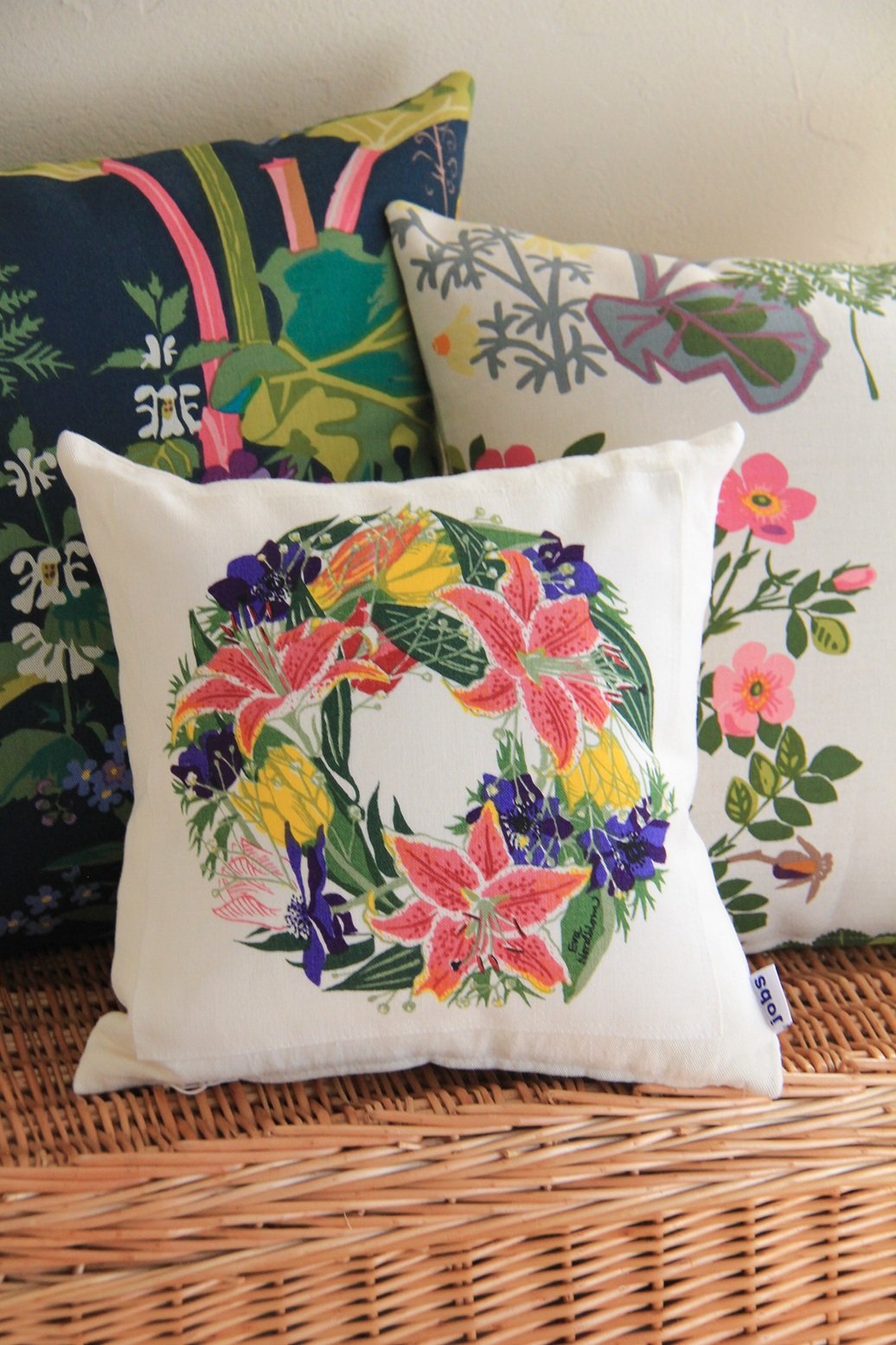 JK-43 ヨブス クッション35 Saronslilja ユリとアネモネ | ダー