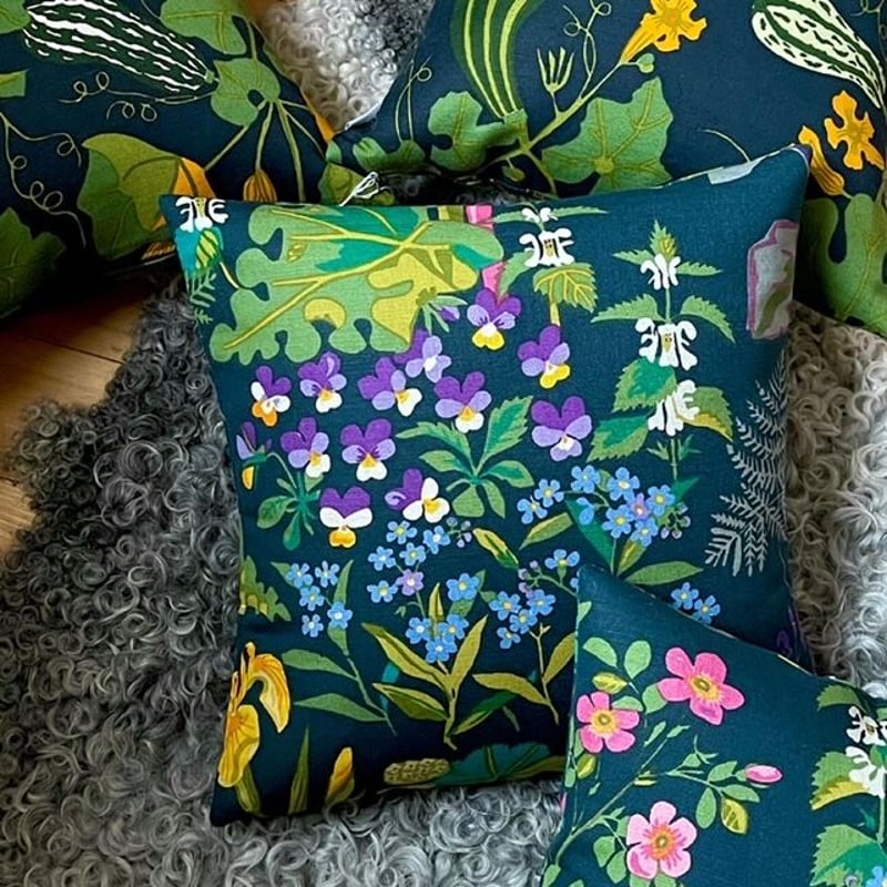 ヨブス（Jobs） クッション JK-17 ヨブス クッションカバー45 ルバーブ 黒緑 | ダーラナガーデン