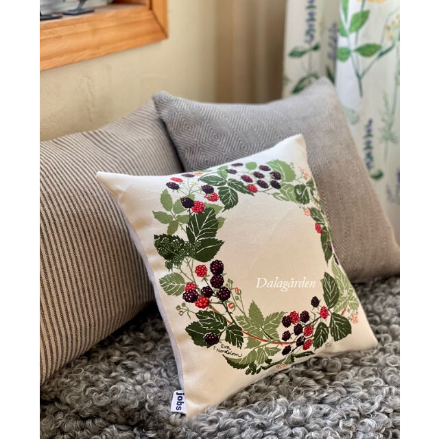 JK-25 ヨブス コンビクッション 植物たちのリース柄 35 | ダーラナガーデン