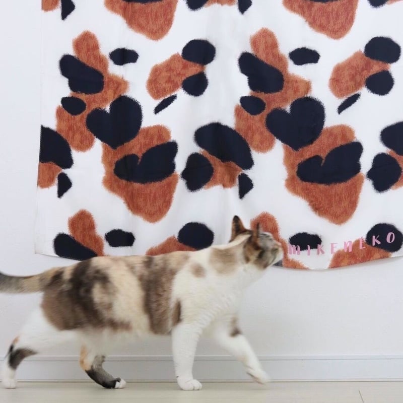 ねこ柄スカーフ【MIKENEKO/CHATORA/HACHIWARE】 | NyanCon.Shop