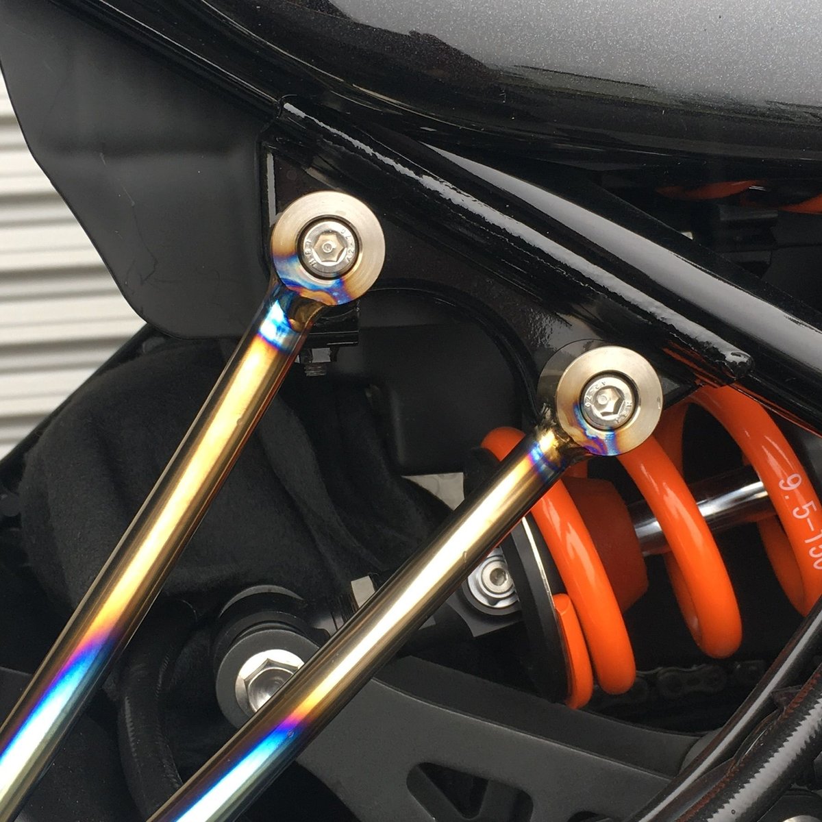 Kawasaki Z900RS 2018 サイレンサーステー 2本タイプ