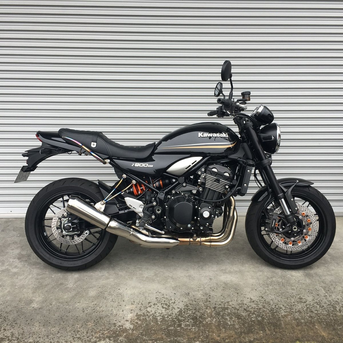 Kawasaki Z900RS 2018 サイレンサーステー 2本タイプ