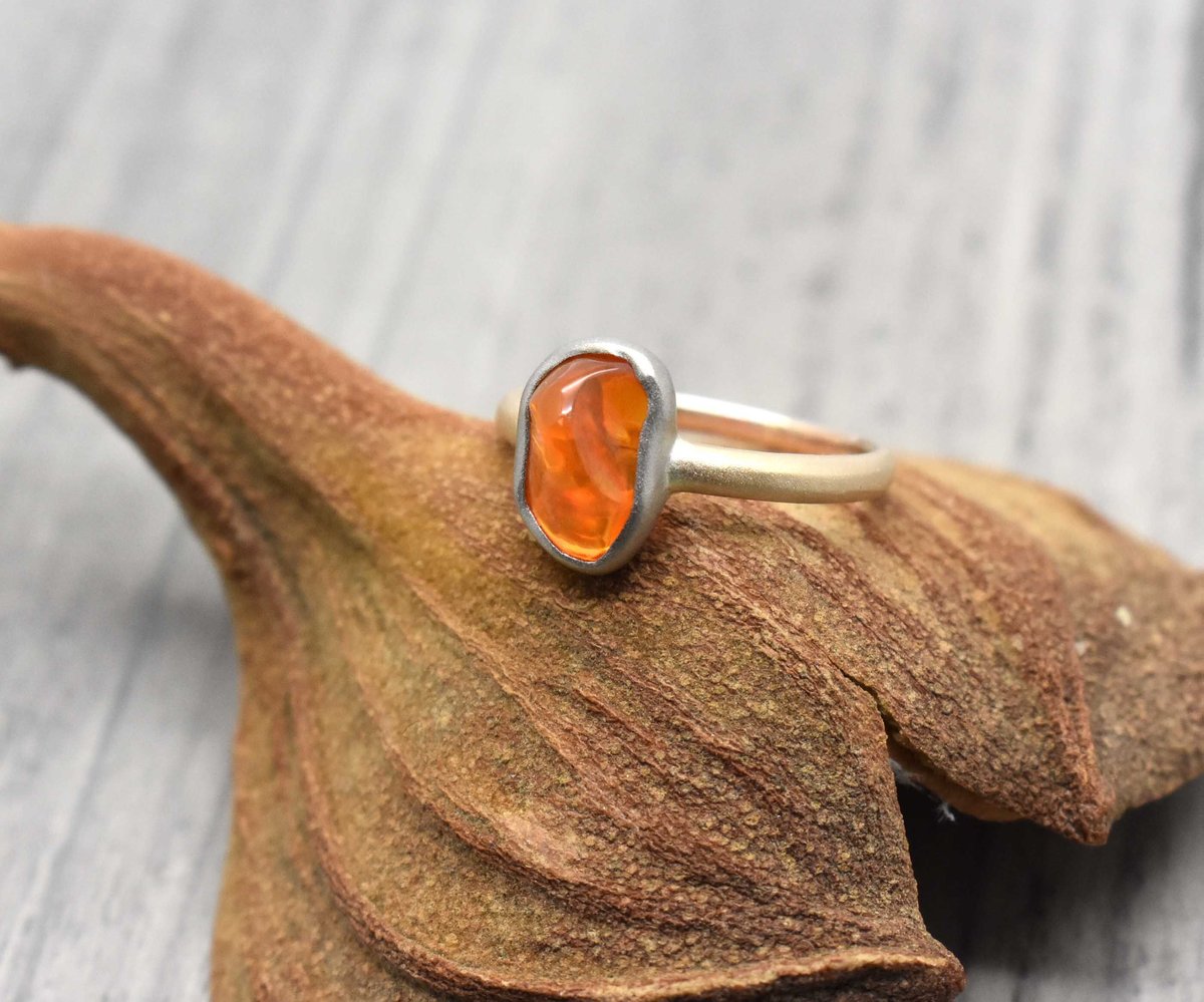 マル４５、ｋ１０YG、ファイヤーオパール、イエローサファイヤ、リング、 マル45、k10YG、ファイヤーオパール、イエローサファイア、リング。