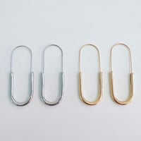 オーバルフープピアス