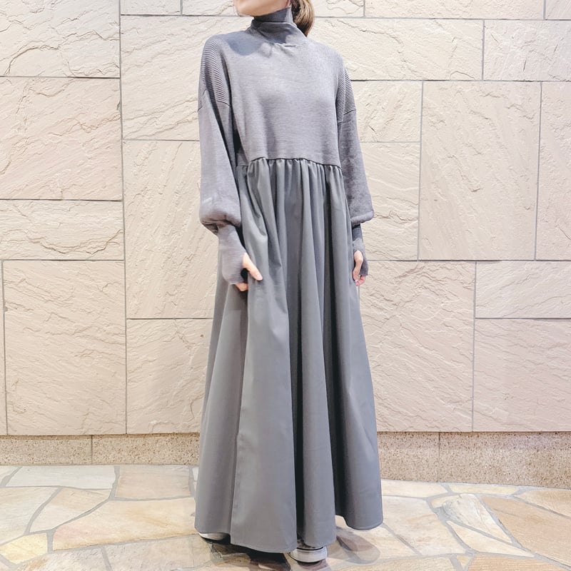 指穴付きハイネックドッキングワンピース | Minayo Select