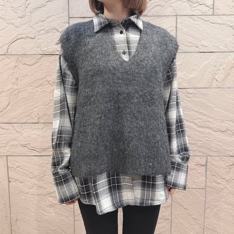 vネックベスト | STORES