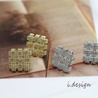 メッシュデザインスクエアピアス
