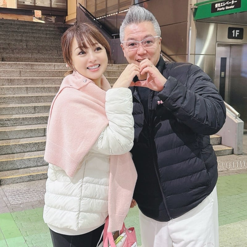 ami アイボリー カーディガン ハート刺繍 男女兼用 2025 ss定番❤️AMI PARIS新作ハート刺繍カーディガン人気色☆アミ