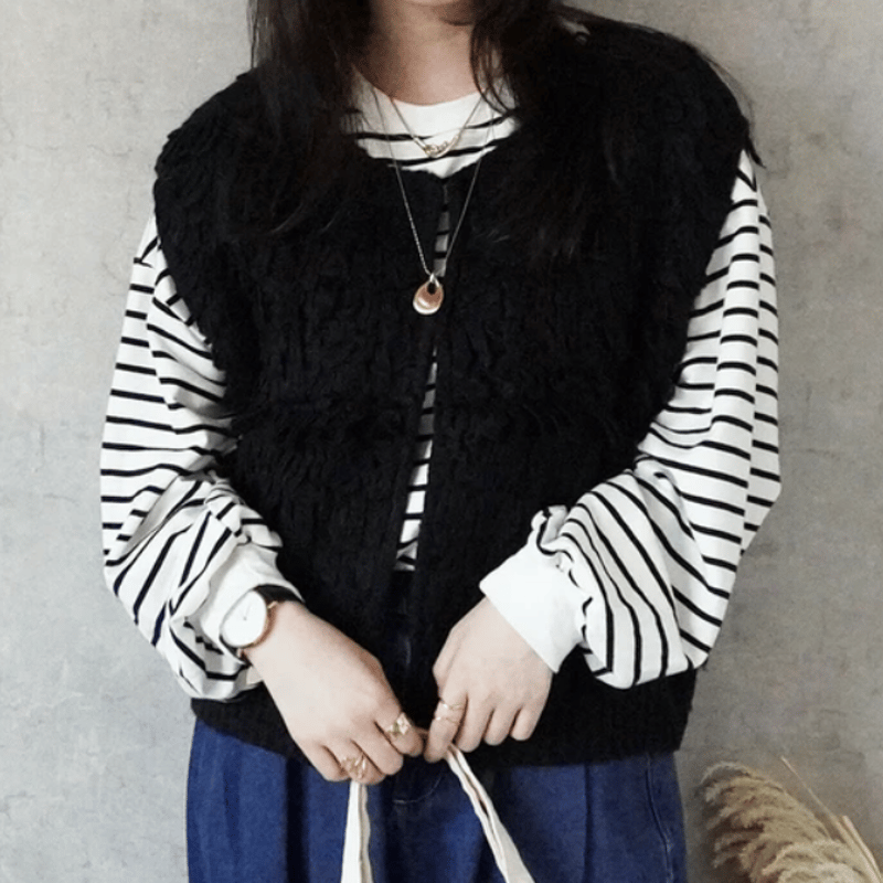 maison mill フリンジ付き ケーブル編みニットベスト maison mill フリンジ付き ケーブル編みニットベスト ループ編み