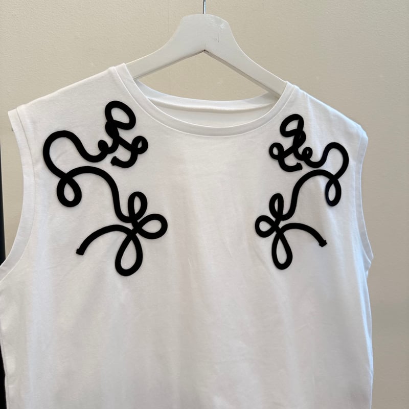 コード刺繍フレンチTシャツ | Minayo Select