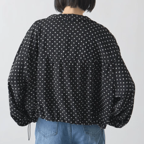 ドット刺繍ジップアップブルゾン