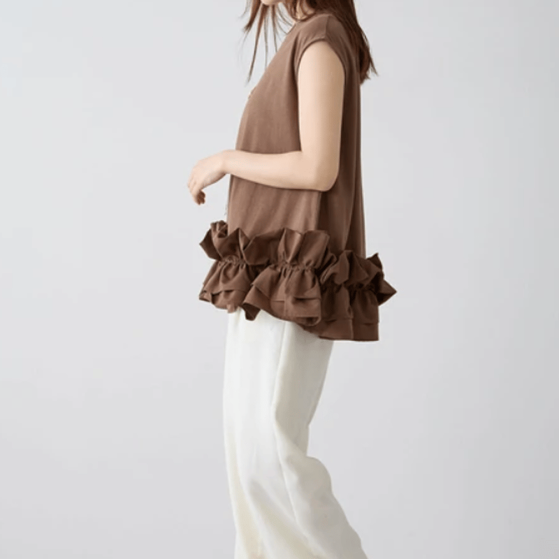 裾フリルノースリーブトップス | Minayo Select