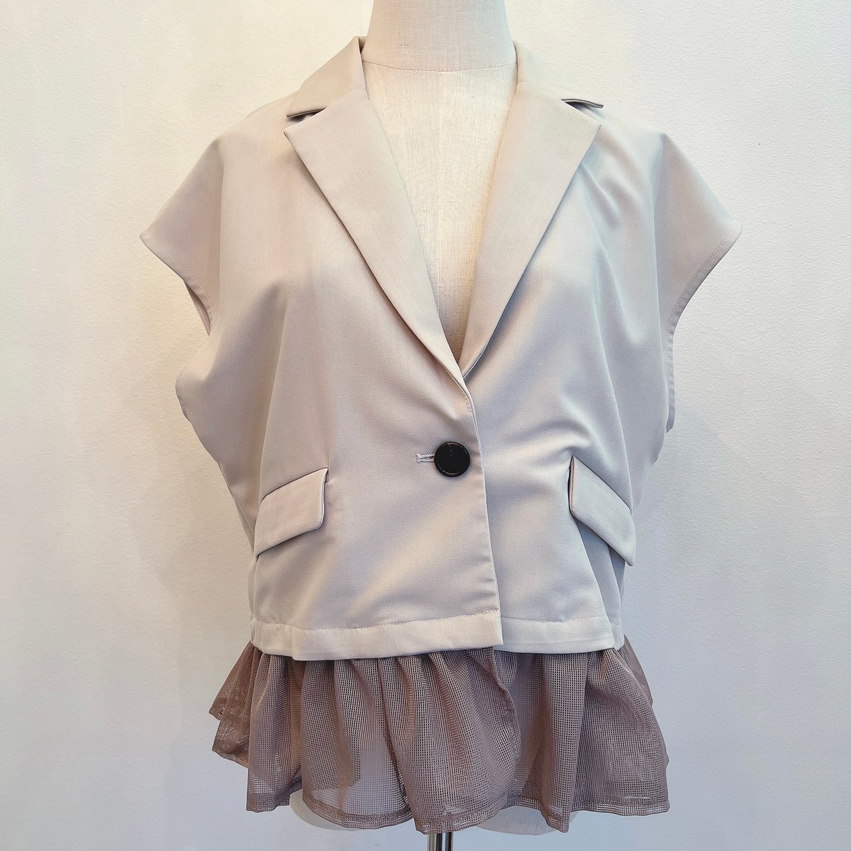 美品❣️前たてフリルが素敵❤️サマージャケット ドッキングサマージャケット | Minayo Select