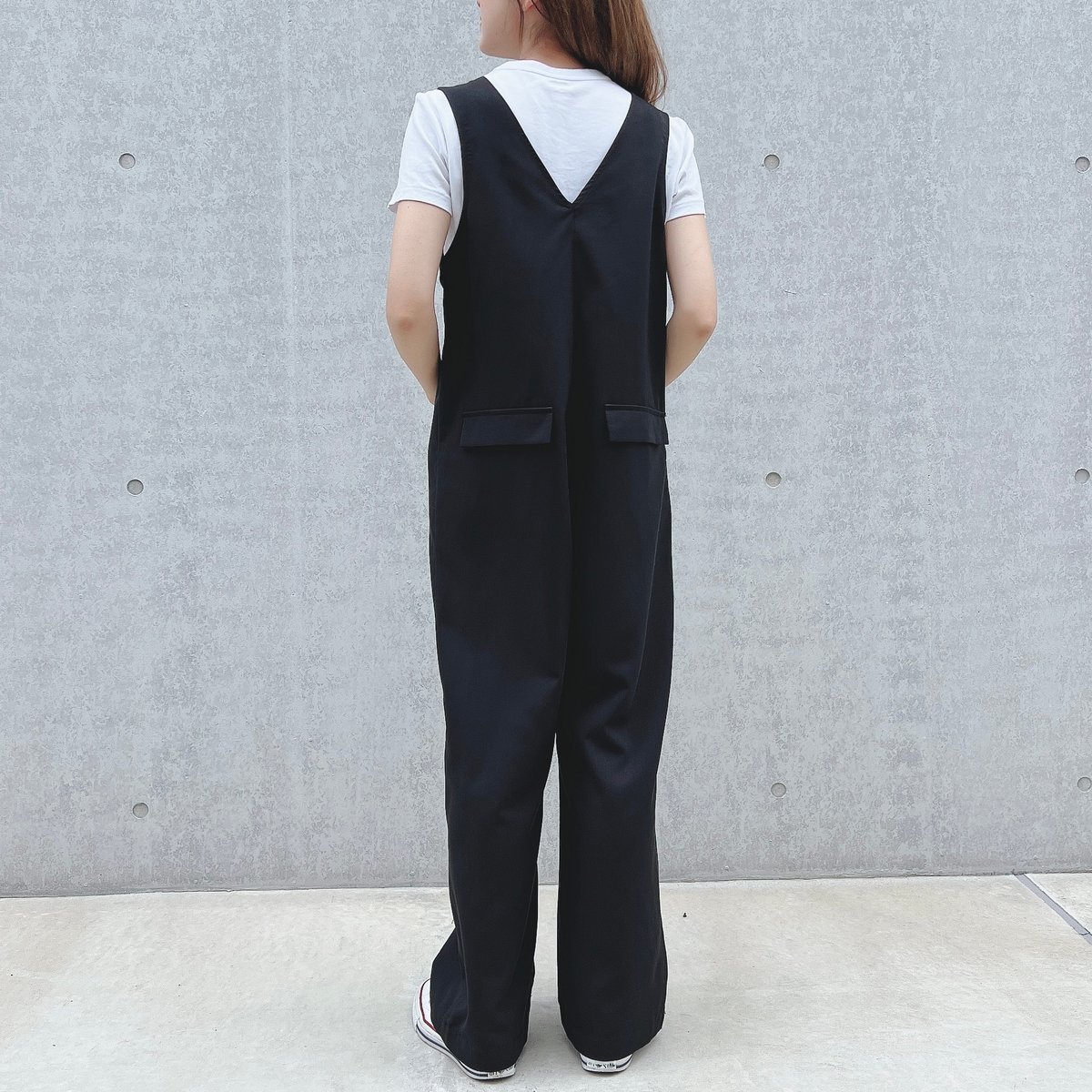 アーキ　ベージュ Vネック サロペット ABITOKYO サロペット オーバーオール レイヤード風Vネックワイド