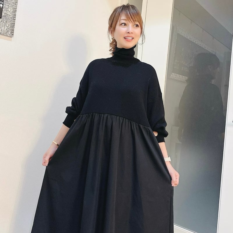 ⭐️大人気商品⭐️指穴付きハイネックドッキングワンピース 