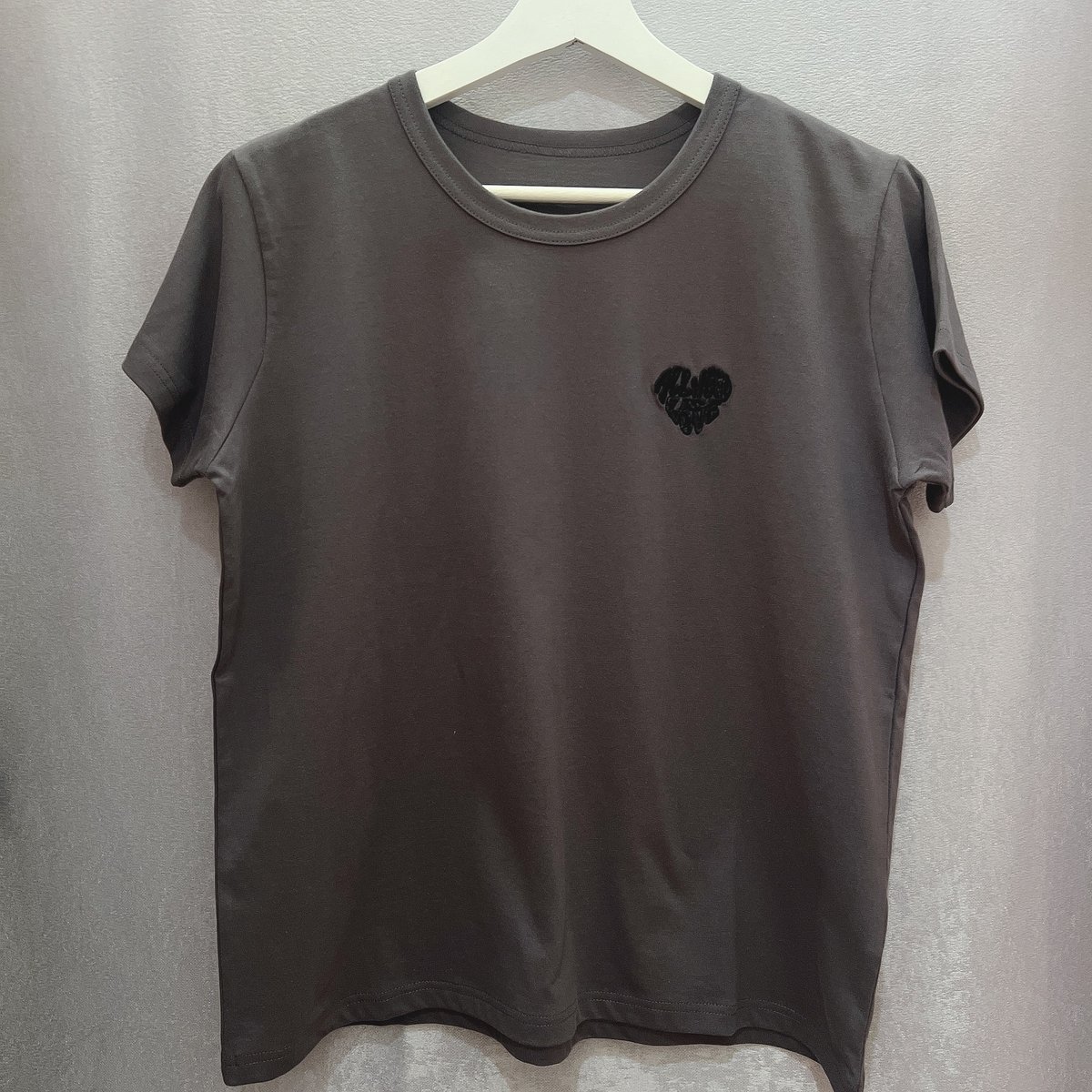 ハートデザイン Tシャツ Mサイズ Riberry｜ハートロゴラメ刺繍コンパクトTシャツ/綿100