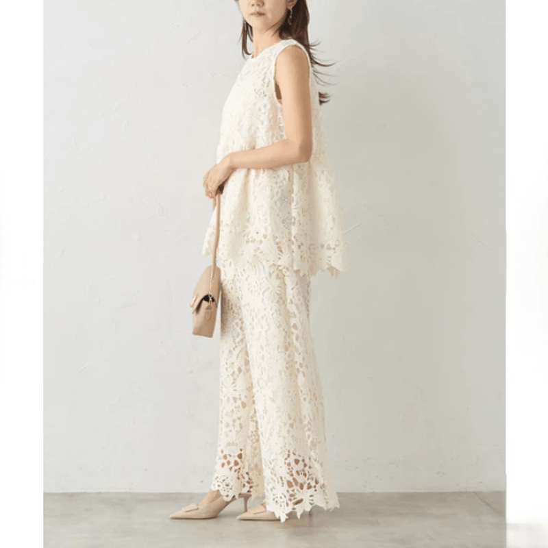 総レースペプラムノースリーブトップス | Minayo Select