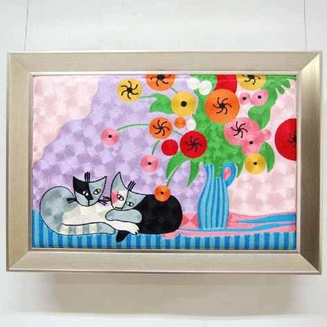 【朝鮮刺繍】子猫　藤の花　額入り　刺繍　絵画 朝鮮刺繍】子猫藤の花額入り刺繍絵画