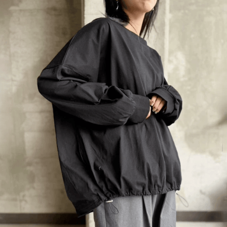 ドローコード付き長袖Tシャツ