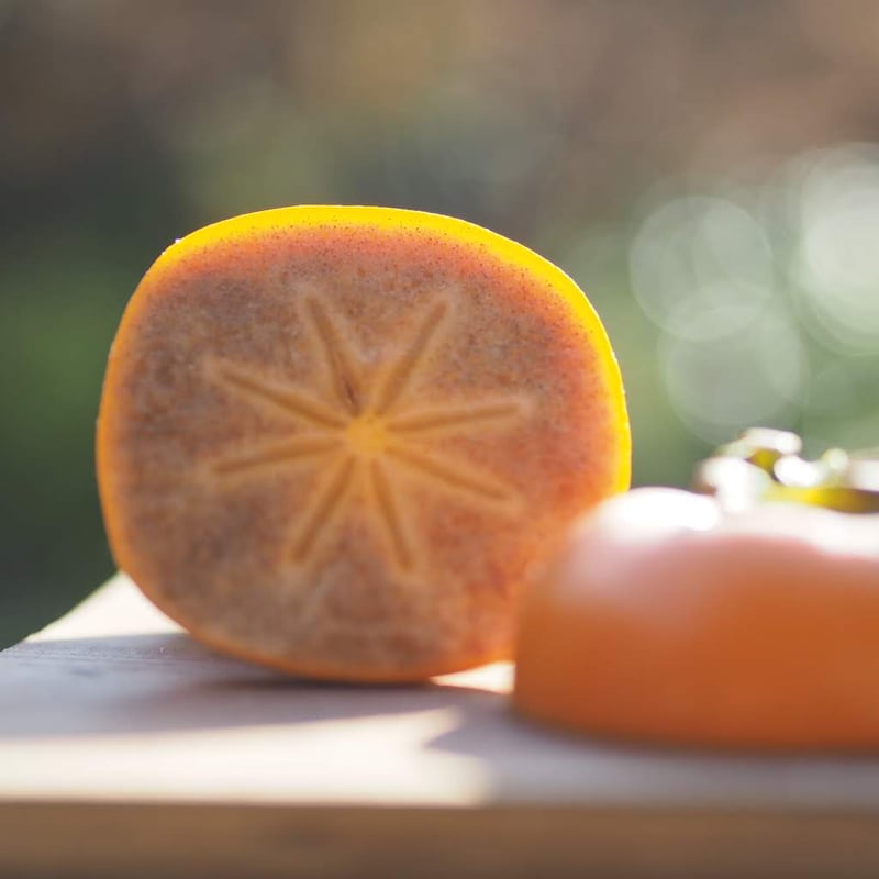 樹上脱渋 きざわしGIFT 2個。 | 佐渡島 吹上農園 おいしい柿と