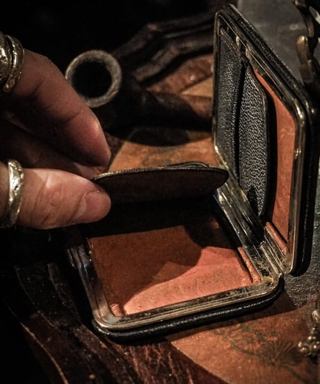 Vintage leather coin & pass case