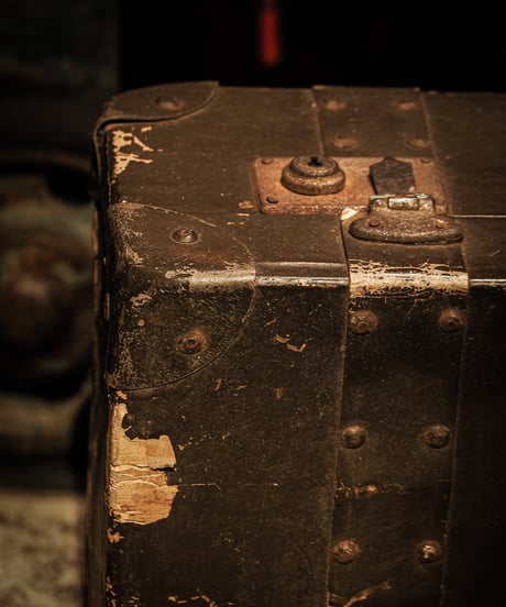 British Military-Style Canvas Trunk / 1930s Vintage Travel Case
