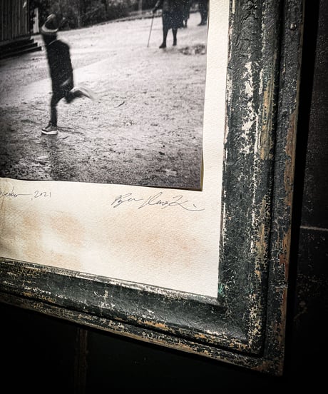 PARIS PHOTO [ The running boy ]