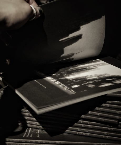 PHOTO BOOK[Photos and fashion talk of art.] P84 Size : B5