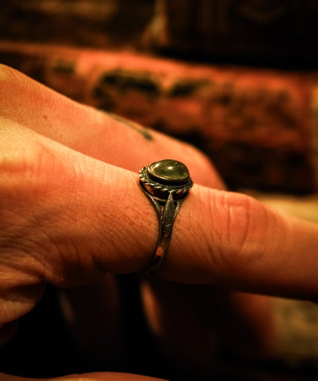 Stone twist vintage sterling silver ring