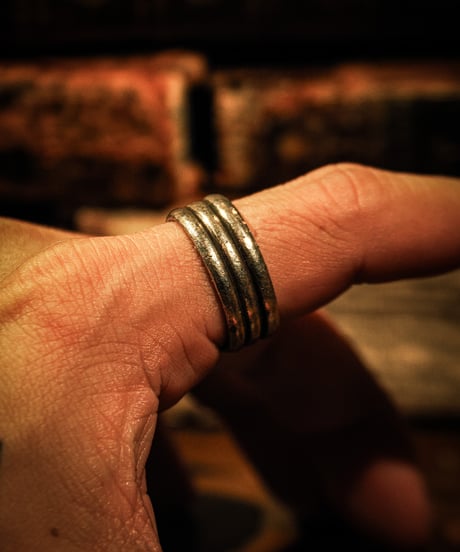 Wide line vintage sterling silver ring
