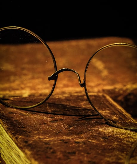 Round lenses eyeglasses