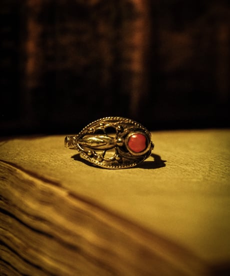 Carnelian stone vintage ring