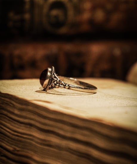 Garnet stone Vintage sterling silver ring