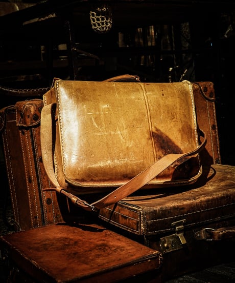 French Vintage leather shoulder satchel / bag with strap