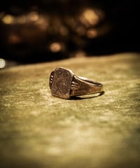 Signet vintage 9ct gold on silver ring