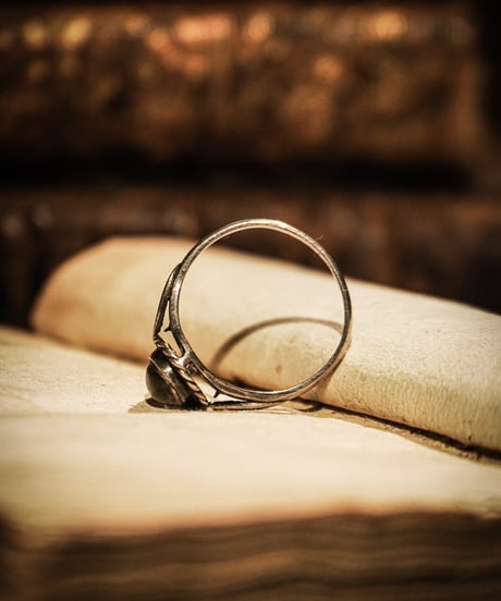 Stone twist vintage sterling silver ring
